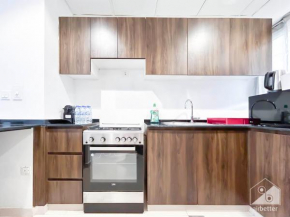 Luxury 3-Bedroom Duplex in Damac Hills & balcony